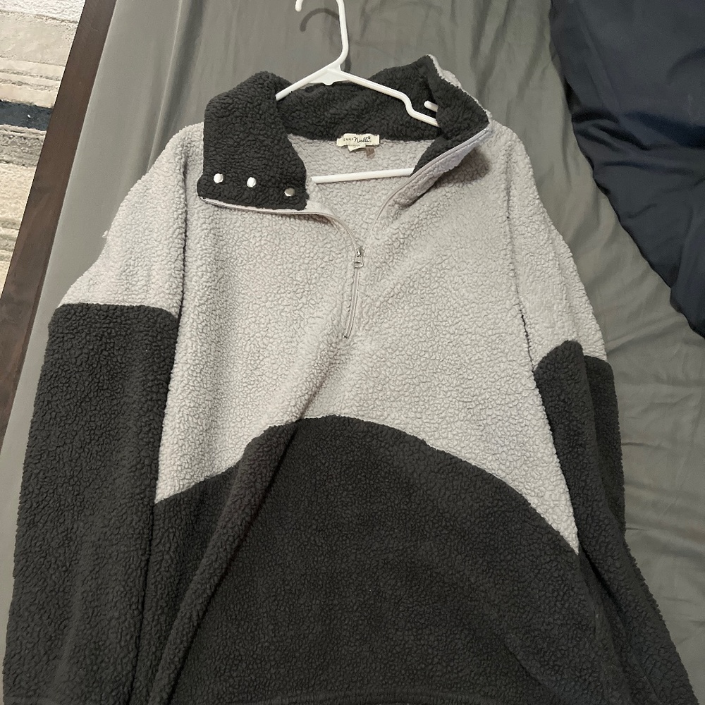 Fleece pullover